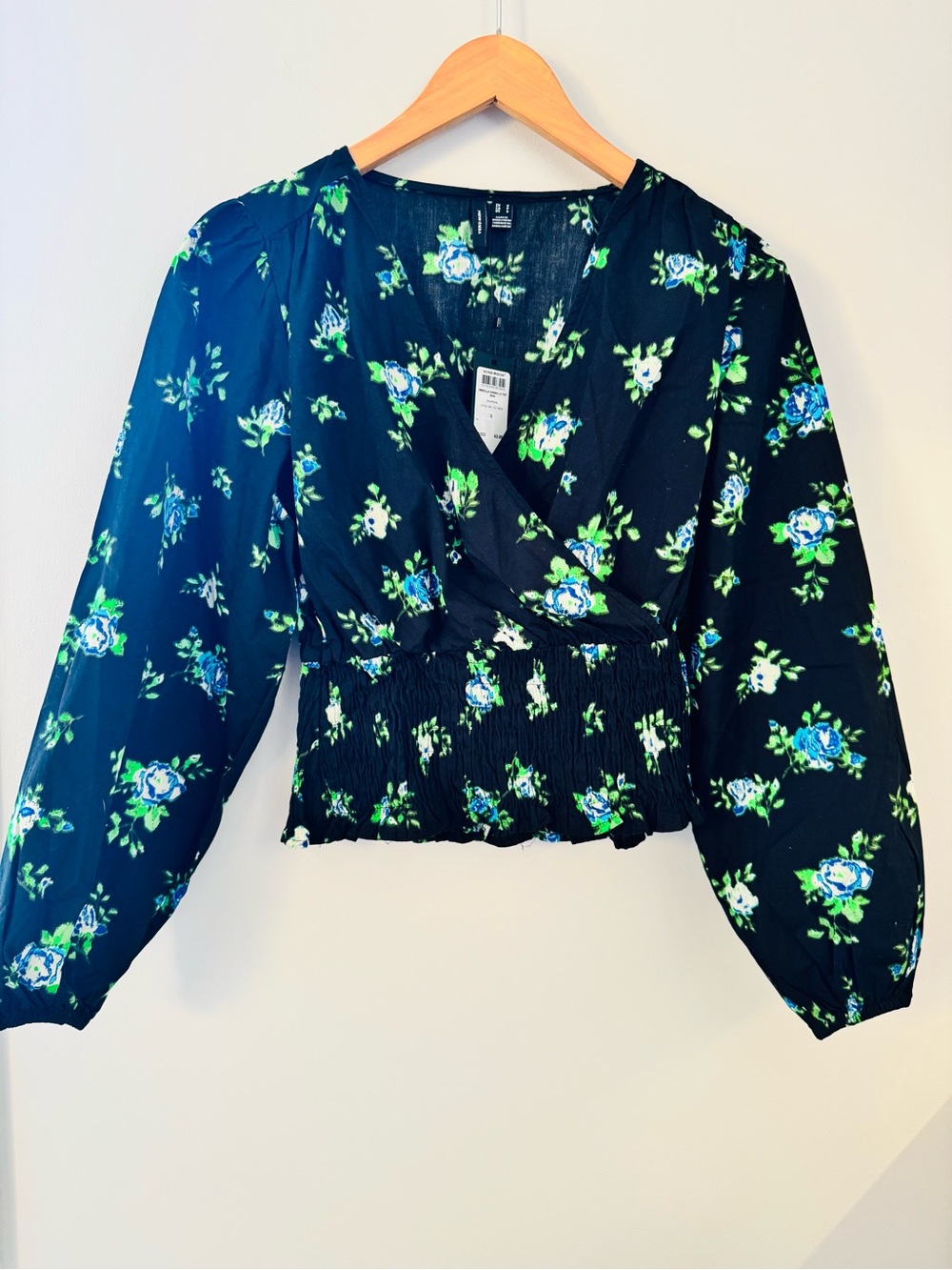 NWT Vero Moda Floral Wrap Top S Smocked Waist Black Blue Green Boho